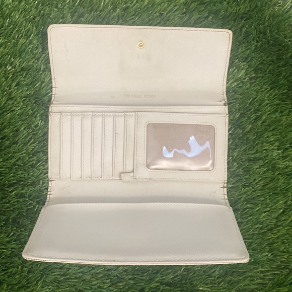 Michael Kors Woman’s Wallet - Picture 3 of 7